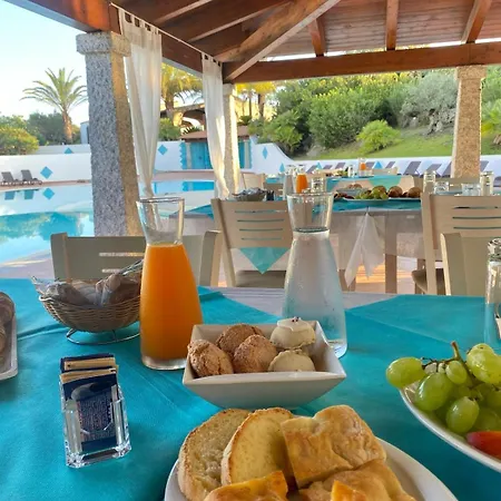 מלון Le Rocce Antiche 4*