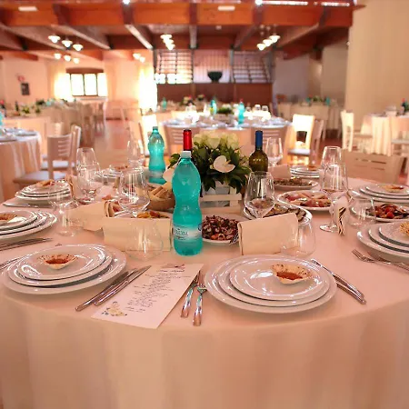 Le Rocce Antiche Hotel 4*