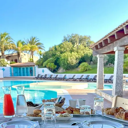 Le Rocce Antiche Hotel 4*