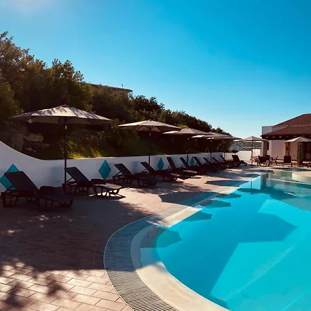 Otel Le Rocce Antiche SantʼAntìoco