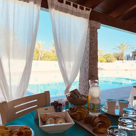 Otel Le Rocce Antiche SantʼAntìoco